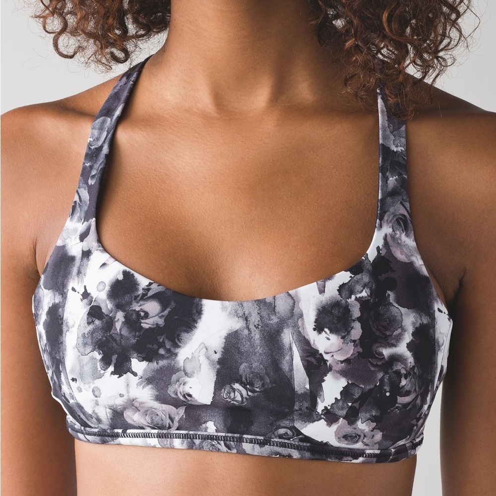 Lululemon Free to Be Zen Bra (Size 4)